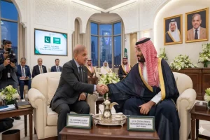 Shehbaz Sharif Visit to Saudi Arabia: PM Performs Umrah Ahead of High-Level Strategic Talks with Crown Prince Shehbaz Sharif visit to Saudi Arabia